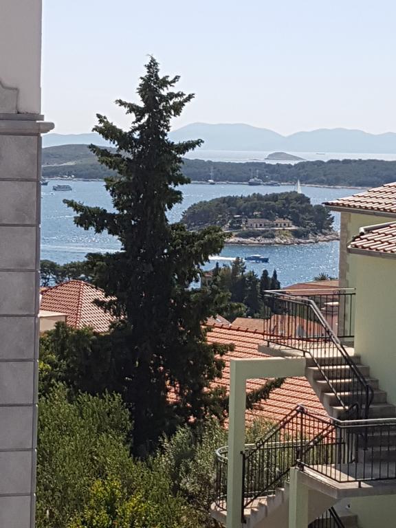 Apartmani Vini Hvar Town Exterior foto
