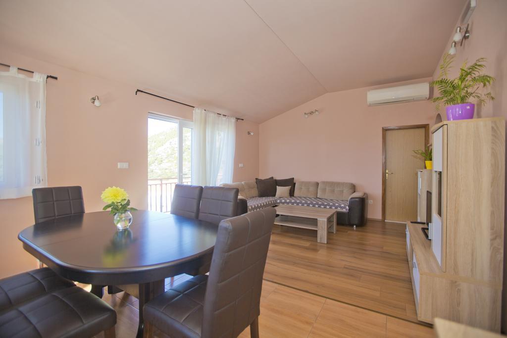 Apartmani Vini Hvar Town Exterior foto