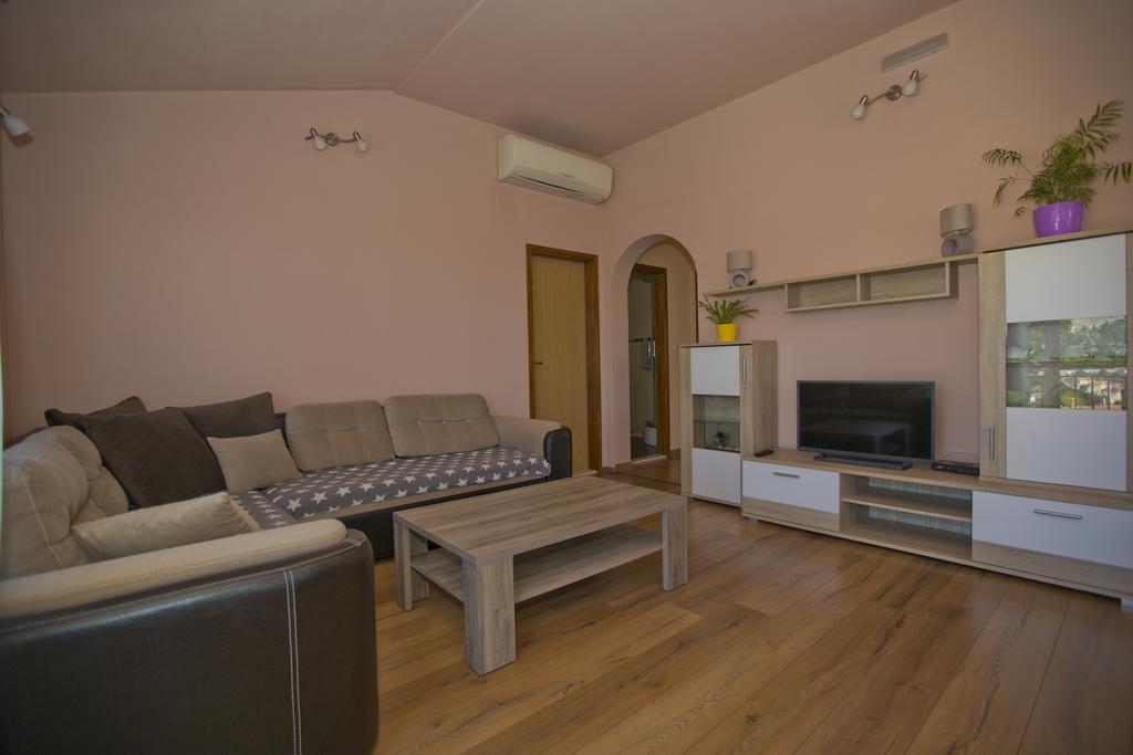 Apartmani Vini Hvar Town Exterior foto