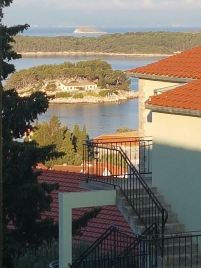 Apartmani Vini Hvar Town Exterior foto